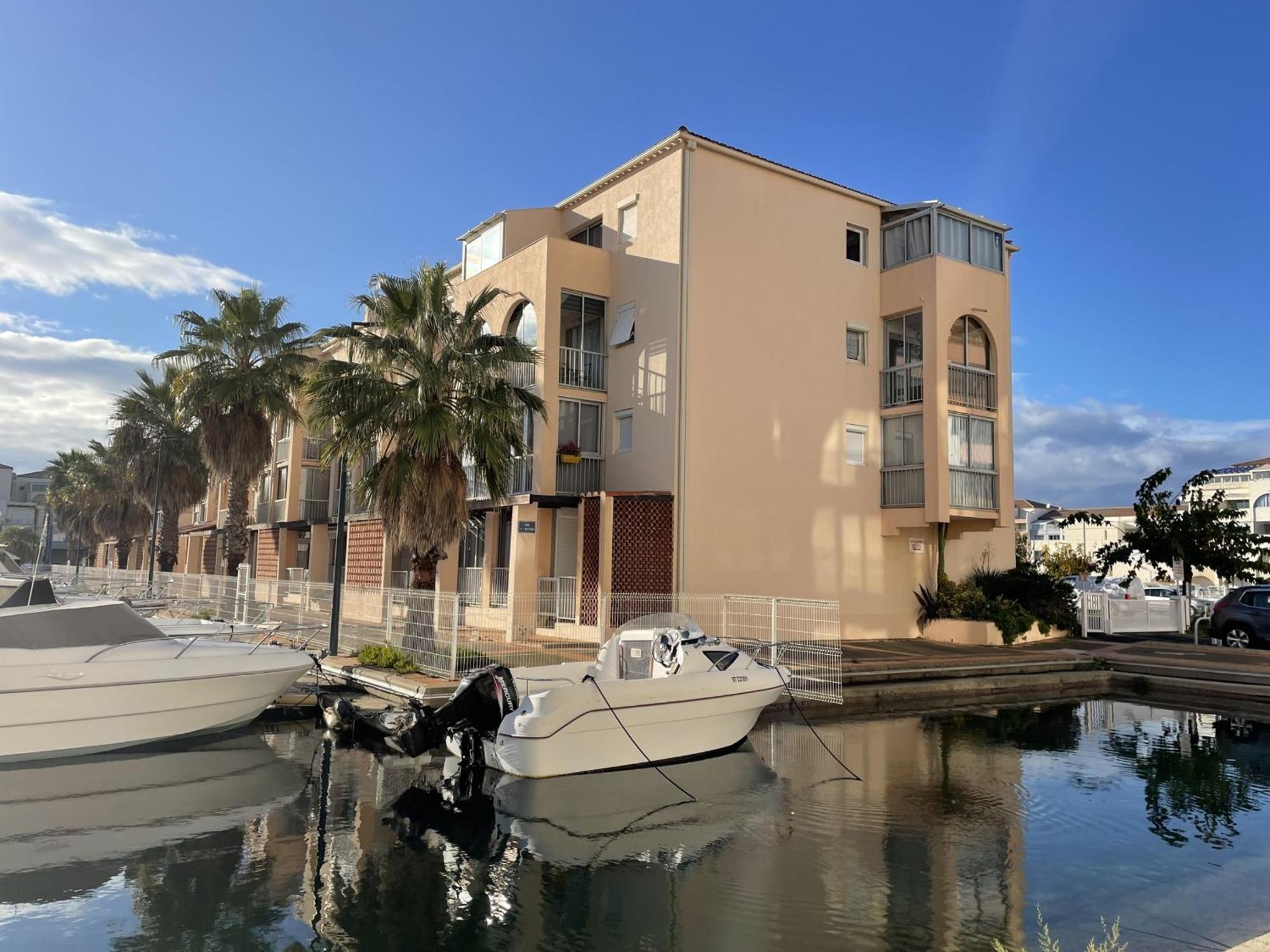 Charmant 2 Pieces Avec Mezzanine, Parking, A 300M De La Plage Et Commerces - Fr-1-338-502 Sete Exterior photo